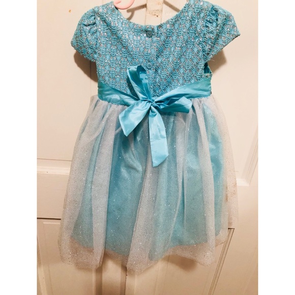 Beautiful Kids Dressđź‘— - Picture 3 of 4